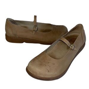 Dansko “Guinevere” Tan Suede Mary Jane Shoes 7.5 (Euro 38)